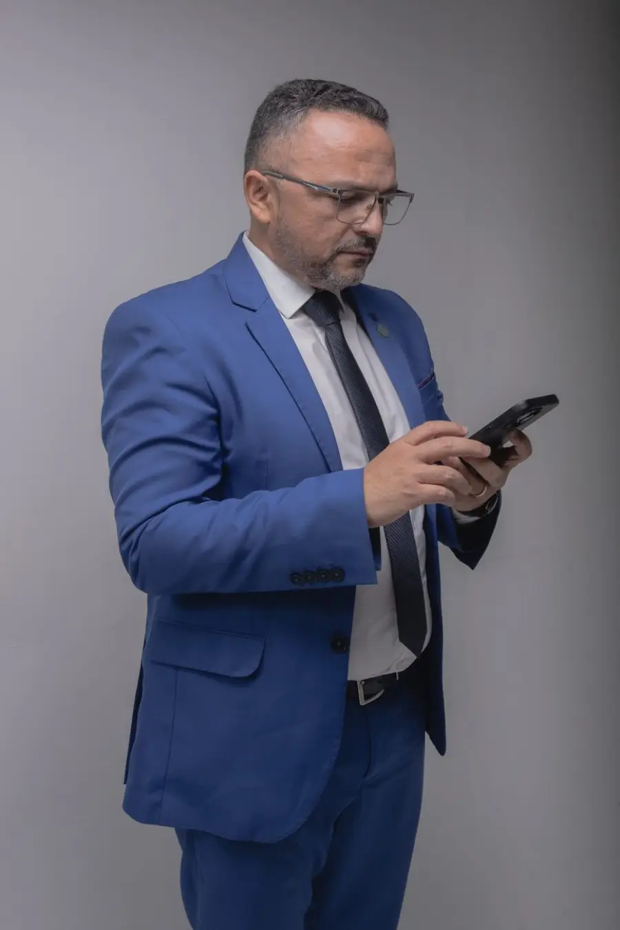Atendimento do escritório pelo celular